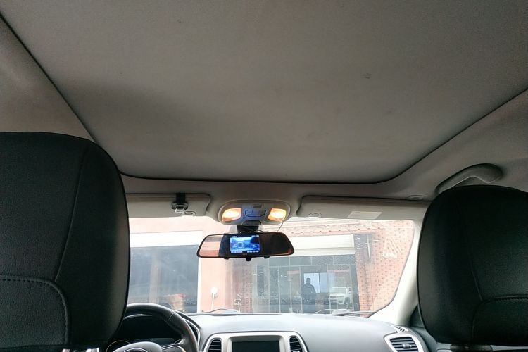 Jeep 指南者 2017款 200T 自动家享版中控内饰22