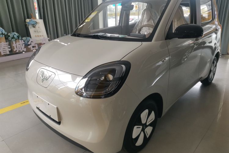 五菱汽车 宏光MINIEV 2025款 四门版 进阶款车身外观1