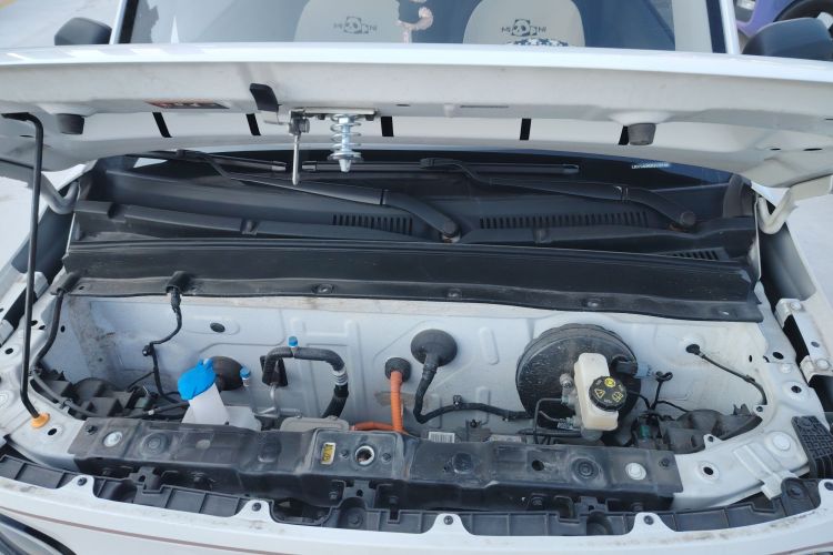 吉利银河 2024款 熊猫mini 200km 龙腾PRO版机舱底盘24