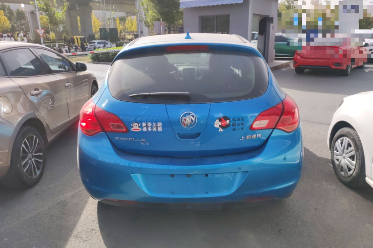 别克 英朗 2014款 XT 1.6L 自动时尚版车身外观6