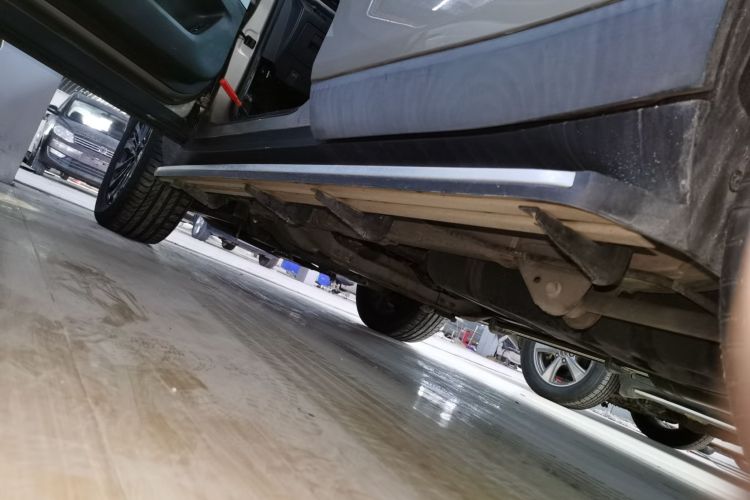 上汽大通MAXUS D90 2017款 2.0T 自动两驱 天王星局部细节9002