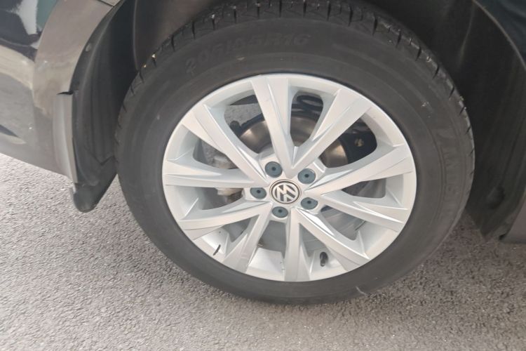 大众 朗逸 2015款 1.6L 自动舒适版车身外观6008