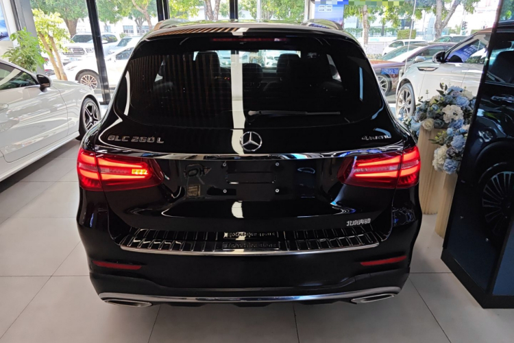 奔驰GLC 2019款 GLC 260 L 4MATIC 动感型车身外观6