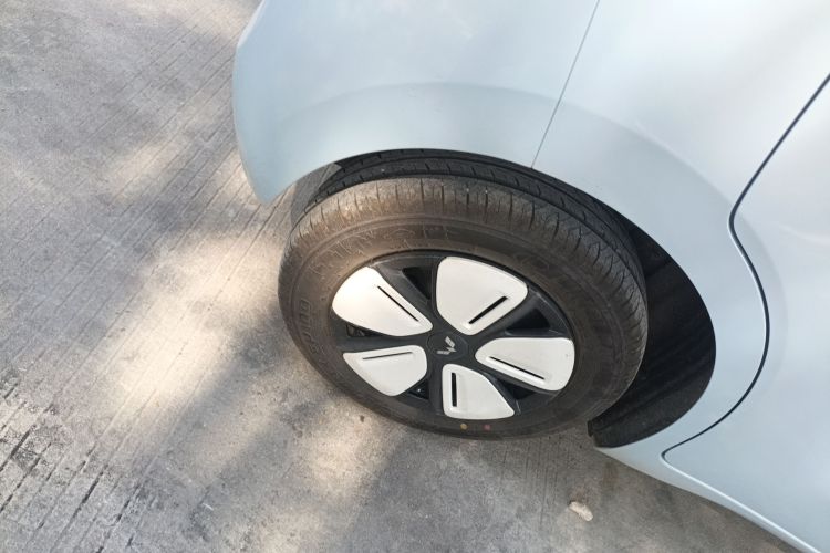 五菱汽车 宏光MINIEV 2025款 四门版 进阶款车身外观6008