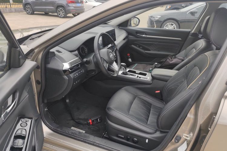 日产 天籁 2022款 2.0L XL-Upr 优享版中控内饰7003