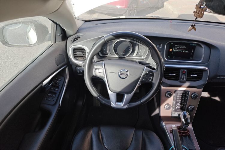 沃尔沃V40 2017款 Cross Country T3 智雅版中控内饰13