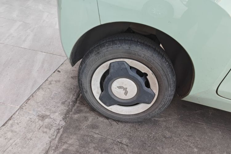 五菱汽车 宏光MINIEV 2021款 马卡龙臻享款 磷酸铁锂车身外观6008