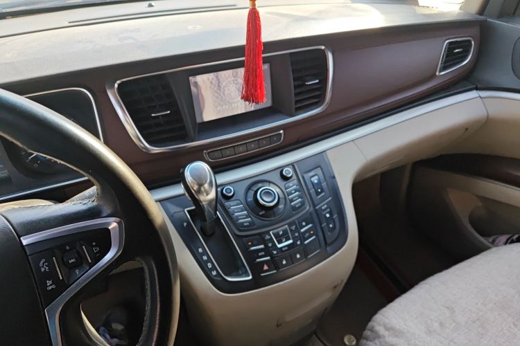 别克GL8 2014款 3.0L GT豪华商务豪雅版局部细节16