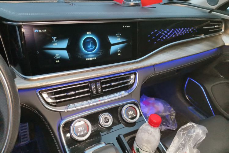红旗H9 2020款 3.0T 智联旗领四座版中控内饰16