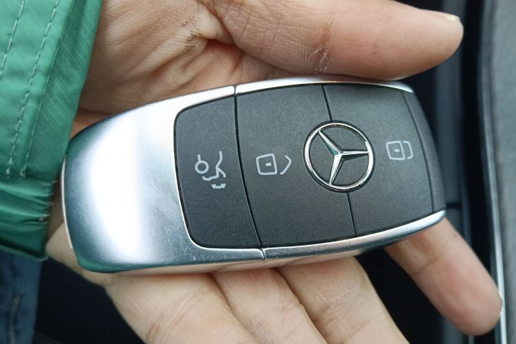 奔驰C级 2020款 C 260 L中控内饰7001