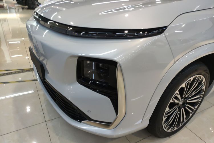 捷途山海L9 2025款 1.5TD 2DHT 旗舰版 6座局部细节36