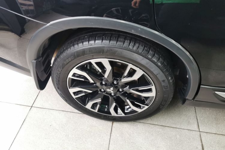 三菱 欧蓝德 2019款 2.4L 四驱致享版 5座 国VI车身外观6008