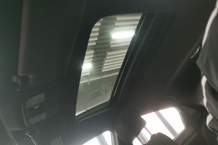 本田 思域 2021款 HATCHBACK 220TURBO CVT潮酷控中控内饰22