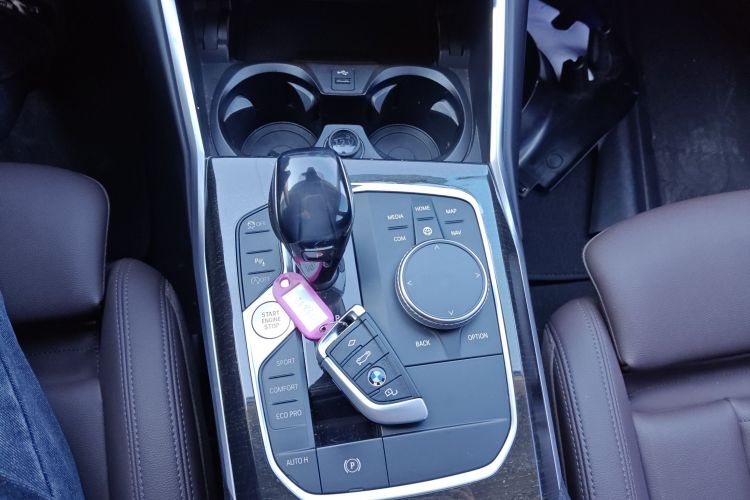 宝马3系 2020款 改款 325Li M运动套装中控内饰18