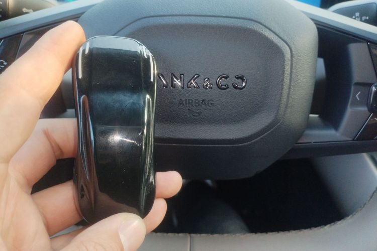 领克Z10 2024款 95kWh 702km四驱智驾Ultra中控内饰11