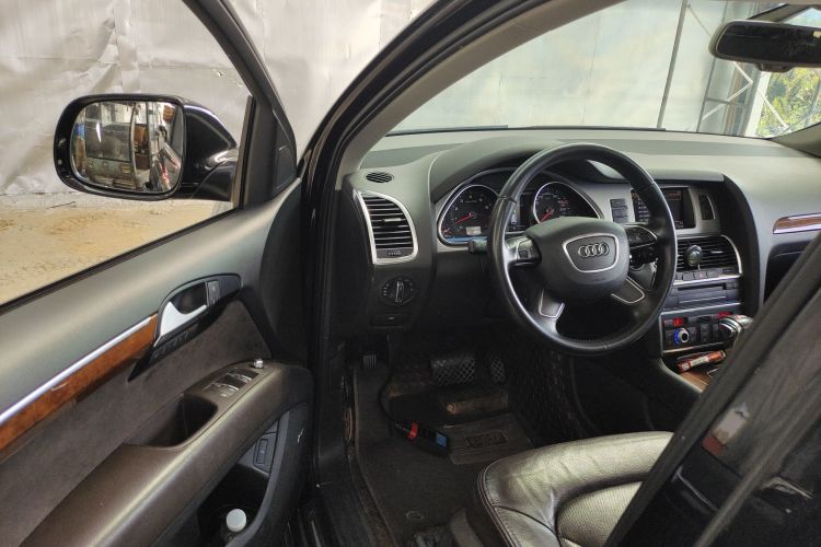 奥迪Q7 2015款 35 TFSI 进取型中控内饰7003