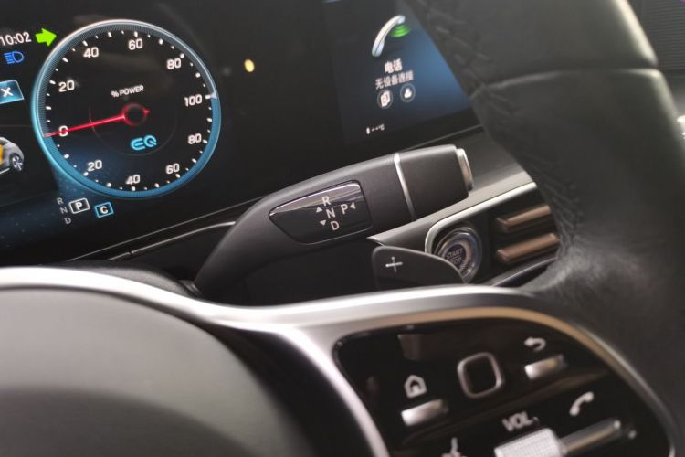 奔驰EQC 2021款 EQC 350 4MATIC中控内饰18