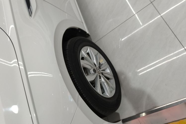 大众 Polo 2019款 Plus 1.5L 自动炫彩科技版车身外观6007