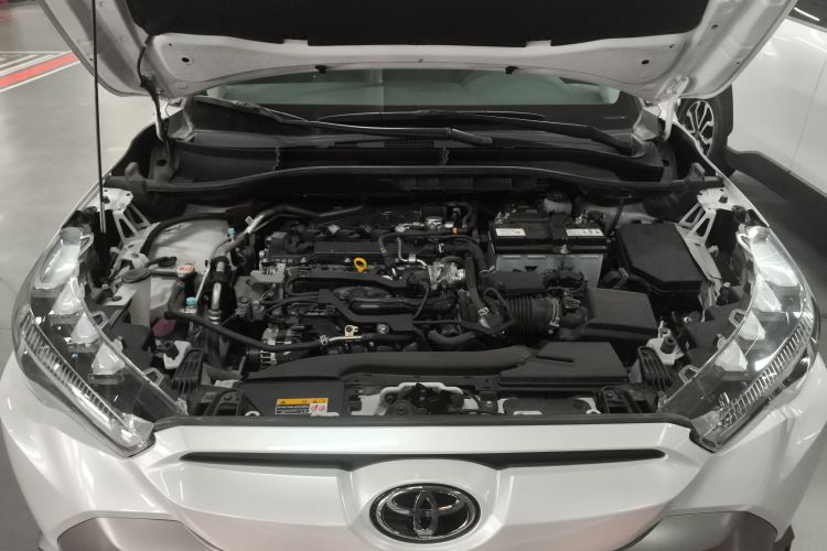 丰田 锋兰达 2022款 2.0L CVT豪华PLUS版机舱底盘24