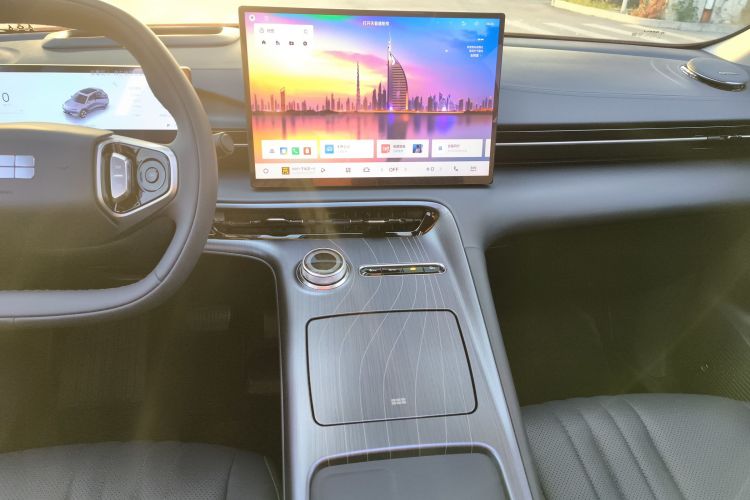 吉利银河 银河E5 2024款 530km 探索+版中控内饰16
