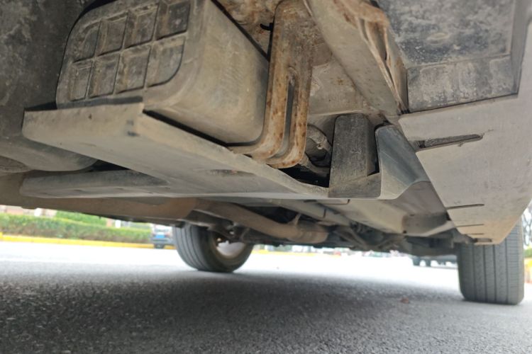 陆风X7 2015款 2.0T 全景尊贵版局部细节9002