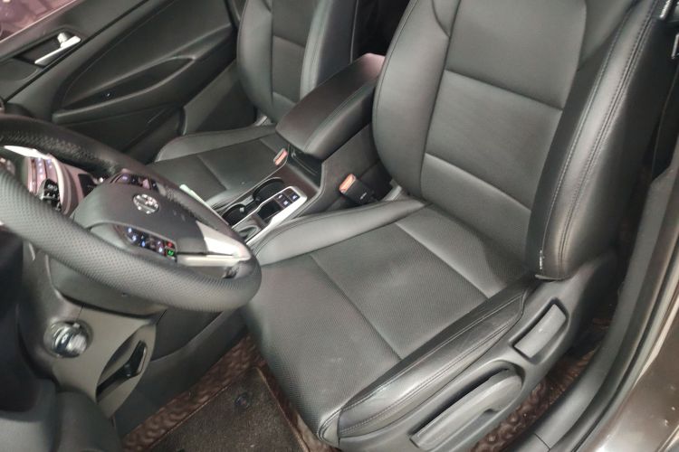 现代 途胜 2015款 1.6T 双离合两驱智能型中控内饰19