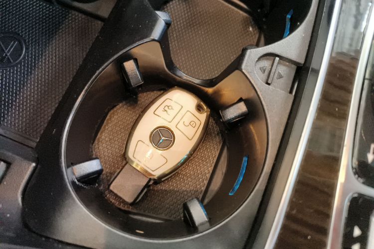 奔驰GLC 2019款 GLC 260 L 4MATIC 豪华型中控内饰11