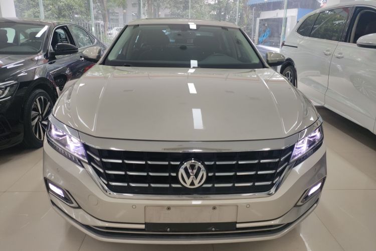 大众 帕萨特 2020款 330TSI 豪华版 国VI车身外观2