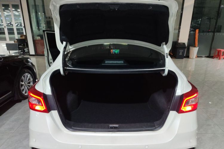 日产 轩逸 2022款 经典 1.6XE CVT舒适版局部细节23