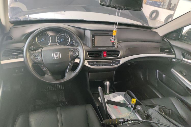 本田 歌诗图 2014款 2.4L 豪华导航版中控内饰7002