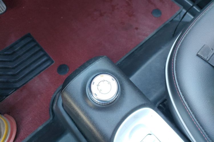 五菱汽车 宏光MINIEV 2022款 GAMEBOY 300km 玩咖款 磷酸铁锂中控内饰18