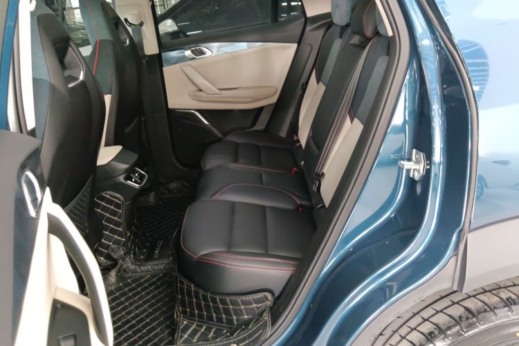 领克06 2020款 1.5T 耀Halo中控内饰21