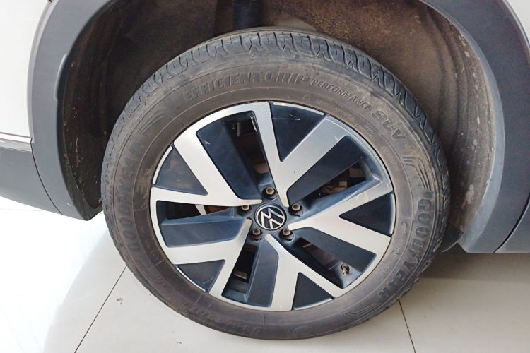 大众 探岳 2023款 300TSI 两驱豪华Plus进阶版车身外观6008