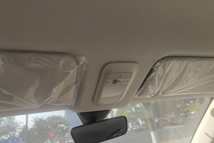 五菱汽车 宏光MINIEV 2025款 四门版 进阶款中控内饰22