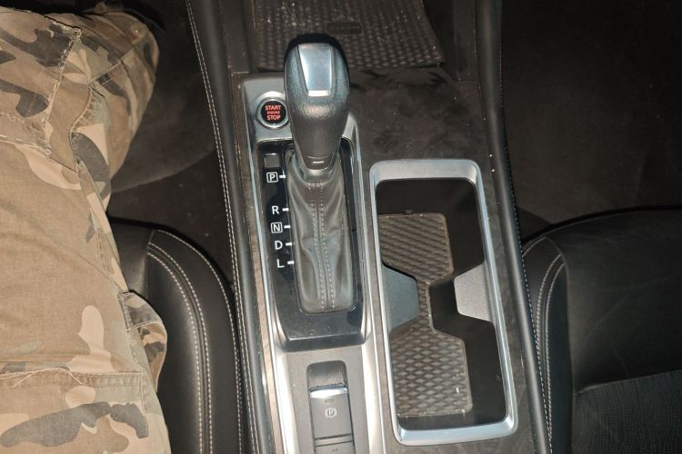 日产 天籁 2022款 2.0L XL-TLS 悦享版中控内饰18