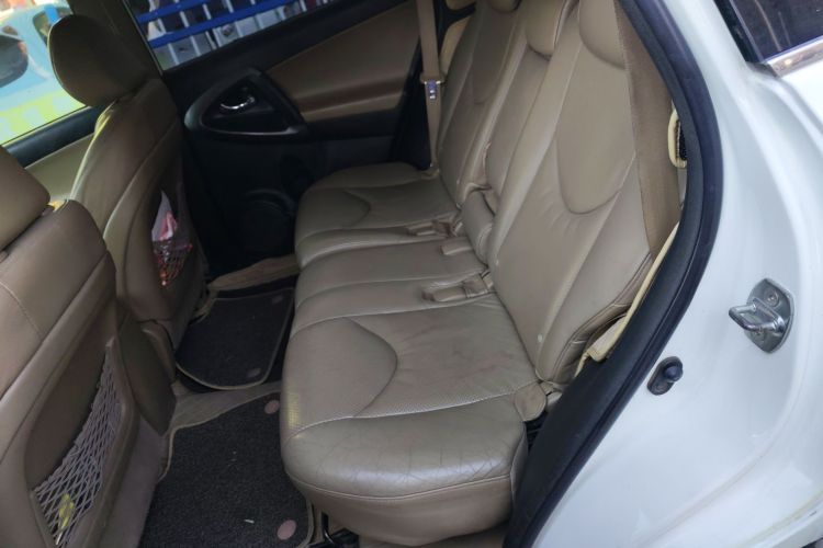 丰田 RAV4荣放 2011款 2.0L 自动豪华版中控内饰21