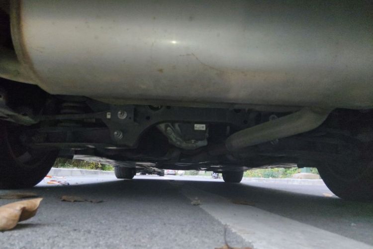 宝马3系 2017款 318i 时尚型局部细节9009