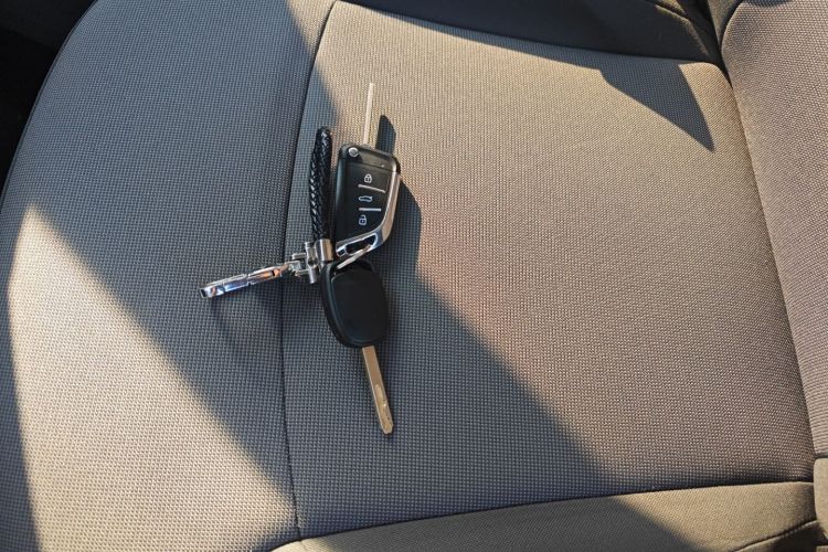 长安启源 长安Lumin 2023款 205km 香沁款中控内饰11