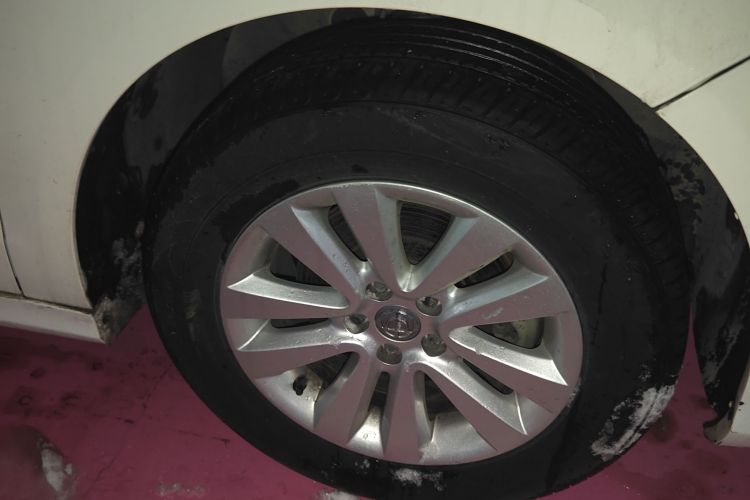 中华H530 2017款 1.6L 手动舒适型车身外观10