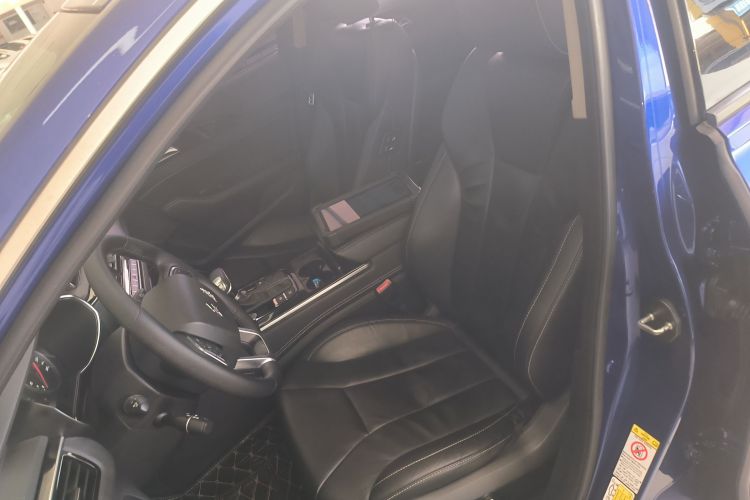 红旗H5 2018款 30TD 智联韵动版局部细节19