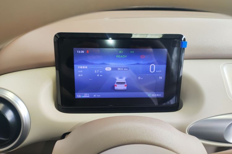 五菱汽车 宏光MINIEV 2025款 四门版 进阶款中控内饰14