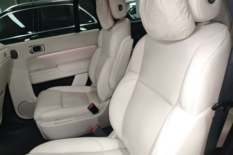 理想汽车 理想L9 2022款 Max中控内饰21