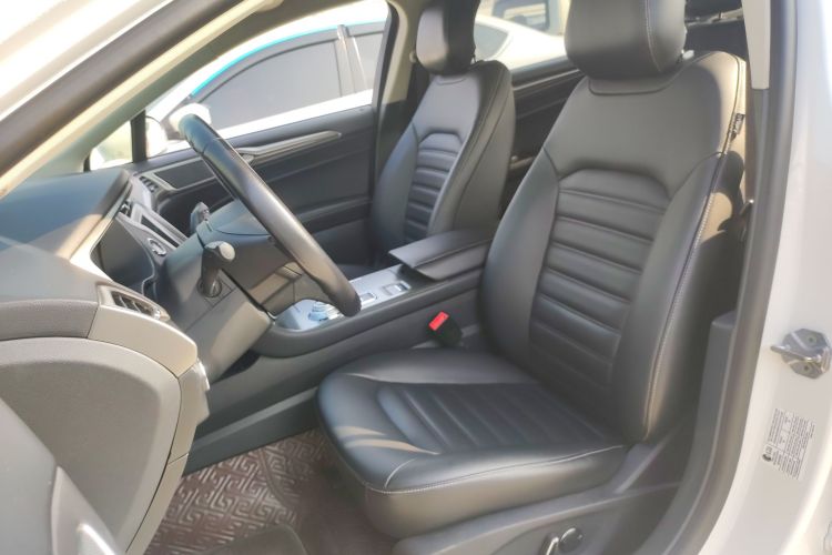 福特 蒙迪欧 2020款 EcoBoost 200 时尚型局部细节19