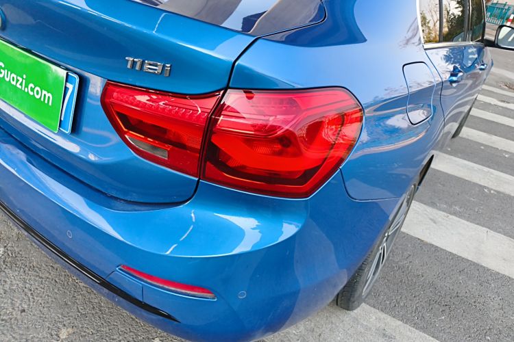 宝马1系 2017款 118i 运动型车身外观6006