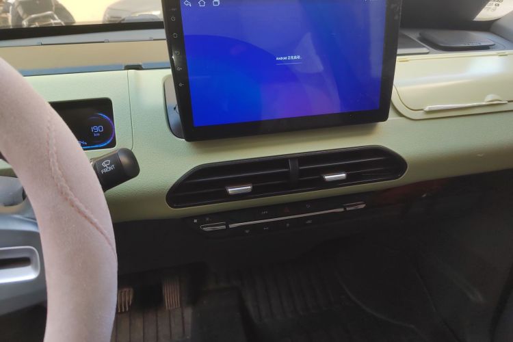 吉利银河 2024款 熊猫mini 200km 龙腾版中控内饰16