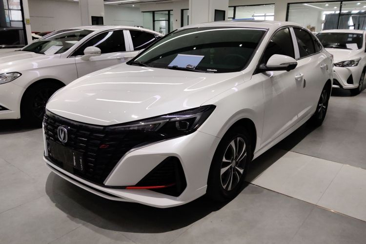 长安 逸动 2024款 PLUS 蓝鲸NE 1.4T GDI DCT高能版车身外观1