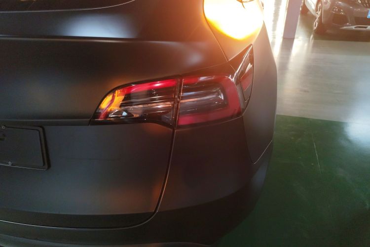 特斯拉 Model Y 2021款 长续航全轮驱动版 3D7车身外观6006