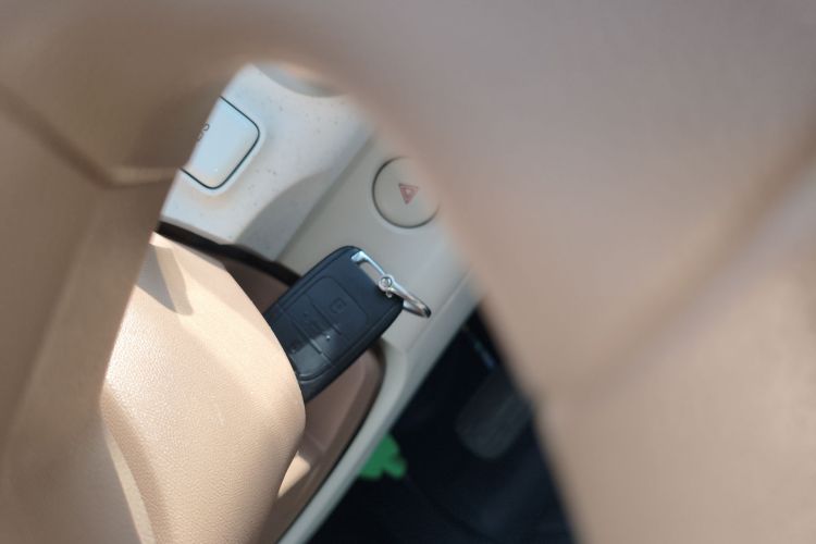 五菱汽车 宏光MINIEV 2024款 第三代 215km 青春版中控内饰11