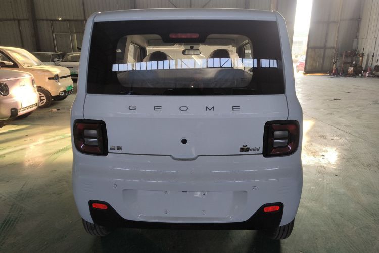 吉利银河 2024款 熊猫mini 200km 耐力熊车身外观6