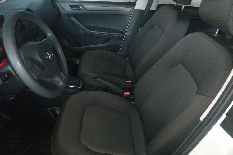 大众 捷达 2015款 1.6L 自动时尚型中控内饰19